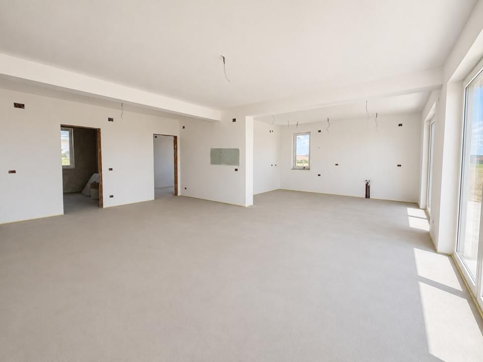 Casa noua pe nivel, Cartier Grigorescu, Oradea, Bihor – fotografia 1 din 11