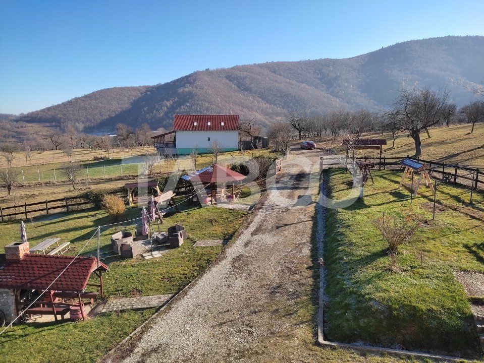 EXCLUSIVITATE - Casa 9 camere 615 mpu 9 bai 3600 mp teren in Fantanele – fotografia 4 din 18