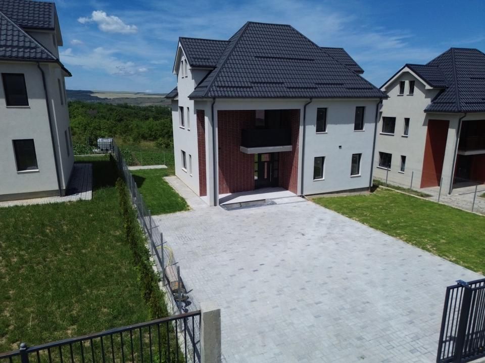 Casă individuală nZEB, 194 mp utili, teren 468 mp, Dezmir – fotografia 3 din 11
