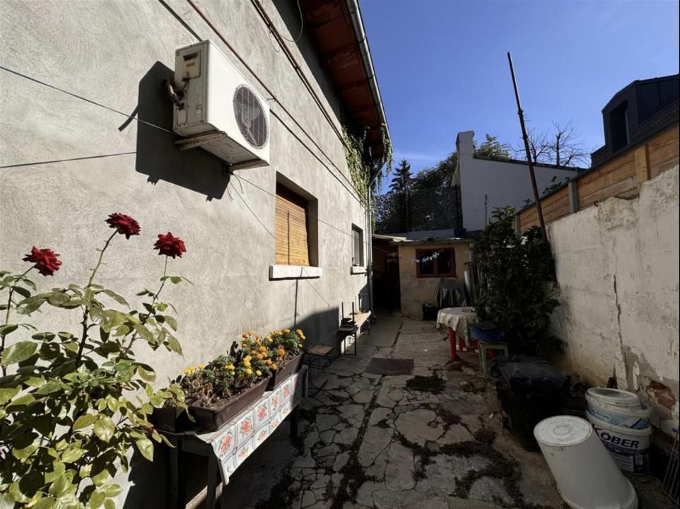Casa 5 Camere | Piata Alba Iulia - Popa Nan | Teren 232 mp | Singur Curte – fotografia 3 din 12