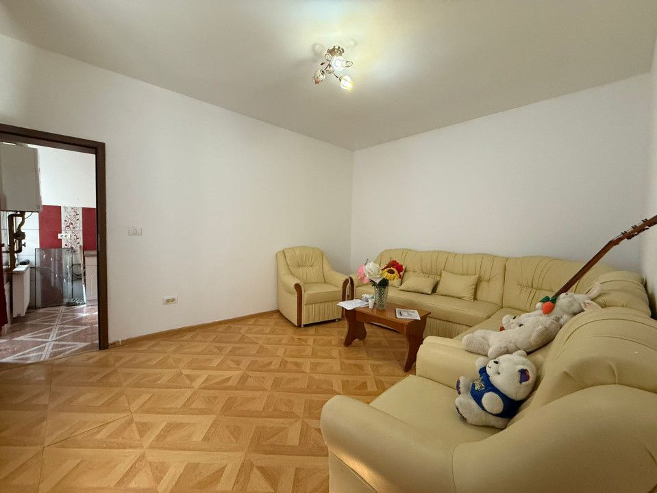 Casa cu 2 camere, semi-decomandat, 50mp utili -zona semicentrala – fotografia 2 din 9