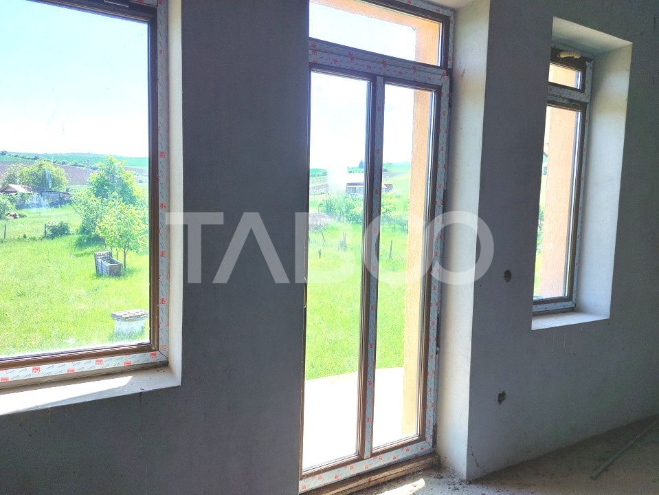 Casa de vanzare cu teren 2000 mp 5 camere  Sura Mare Hamba Sibiu – fotografia 15 din 37