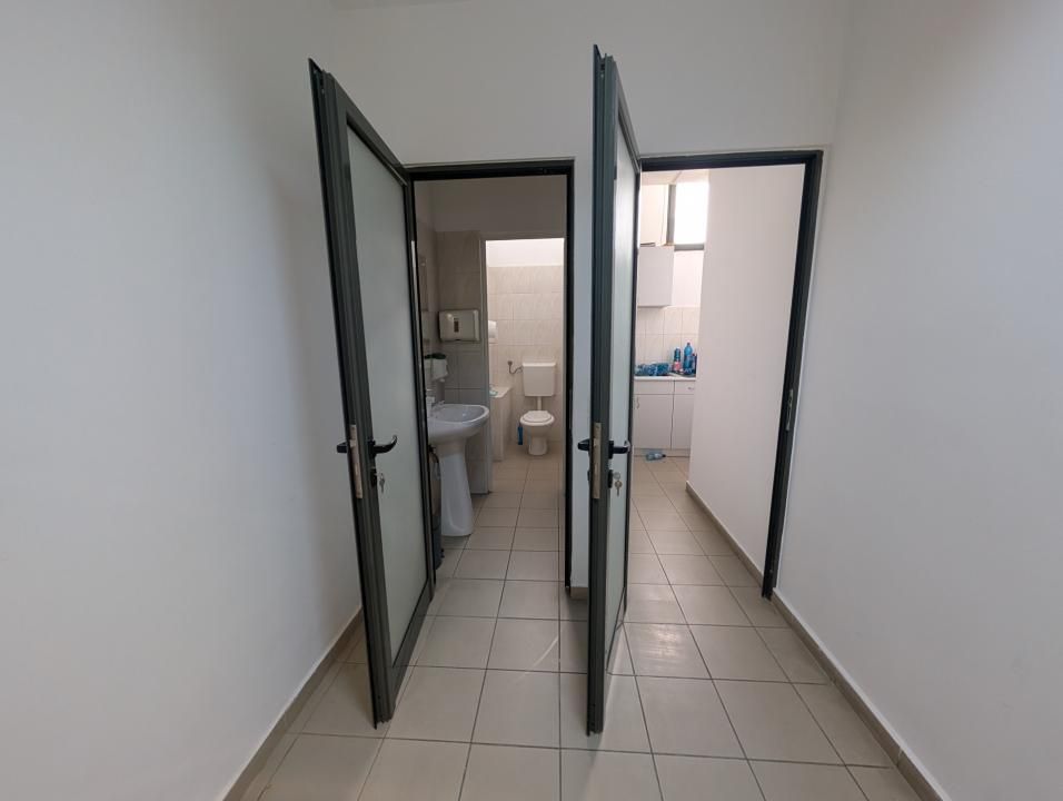 Spatiu comercial 9Mai 82 # peco Moll – fotografia 3 din 17