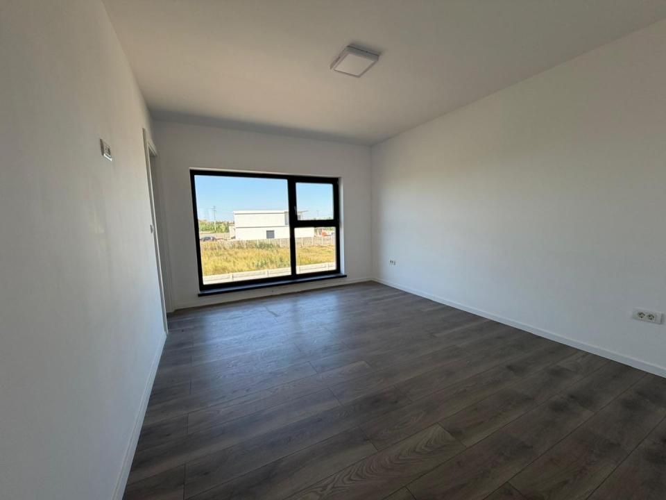 Duplex | COMISION 0 | Curte amenajata | Toate utilitatile | 3 Bai | – fotografia 9 din 18