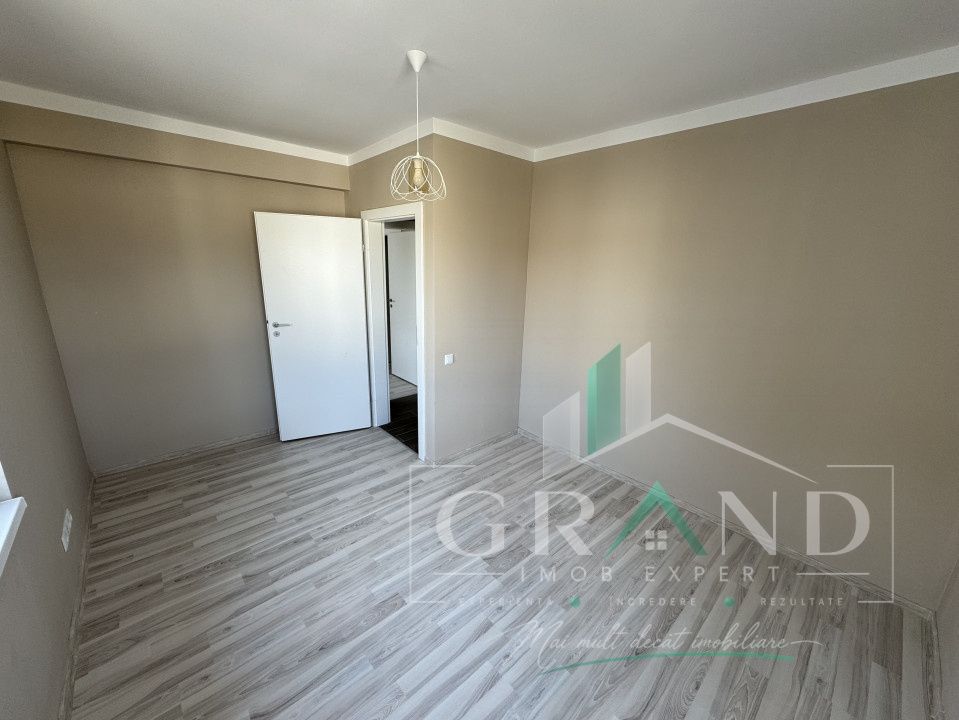 OPORTUNITATE!Casă individuală | 4 camere | 3 băi | Garaj | Terasă | Dezmir – fotografia 12 din 36