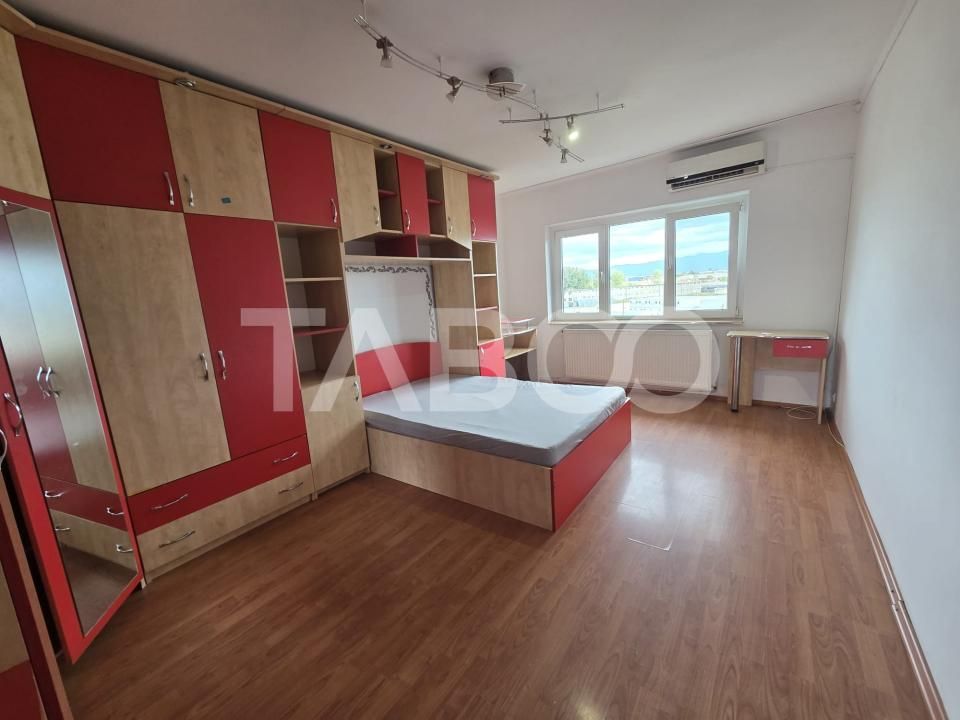 Apartament 3 camere decomandat de vanzare zona Campului suprafata 78mp – fotografia 4 din 10