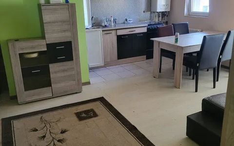 Apartamentla mansarda  de vanzare 3 camere de 66 mp zona : Floresti Porii