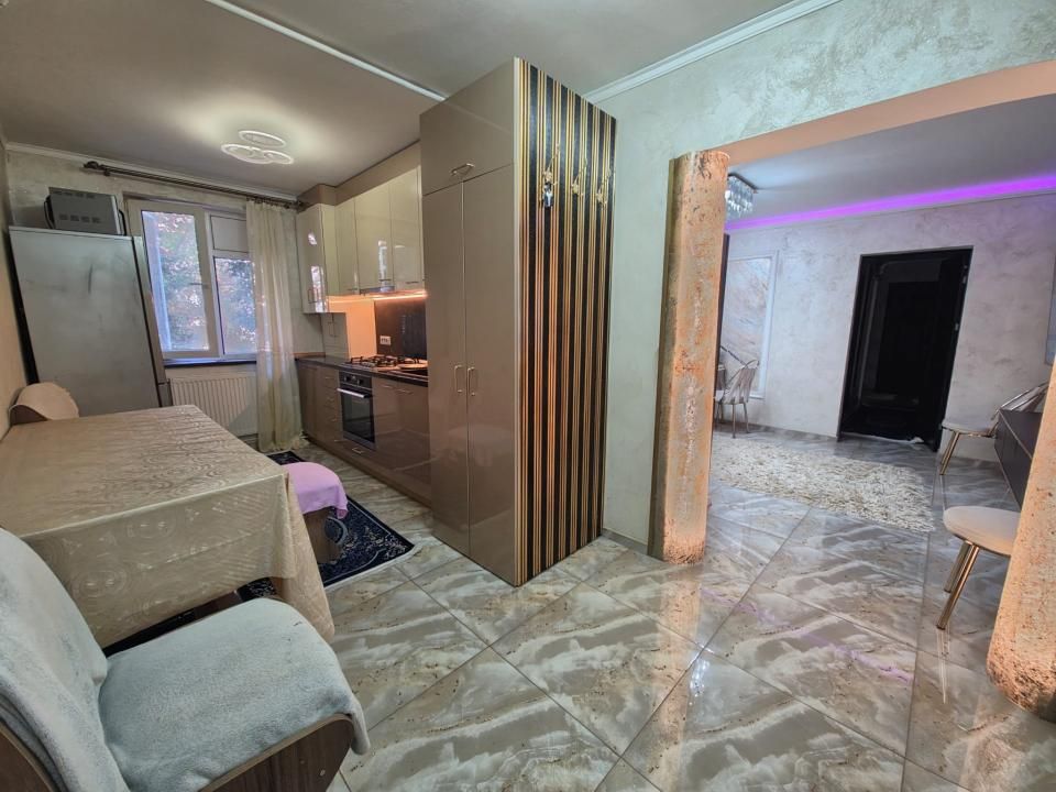 Tomis Nord Cambrige School apartament 4 camere renovat integral loc parcare – fotografia 14 din 17