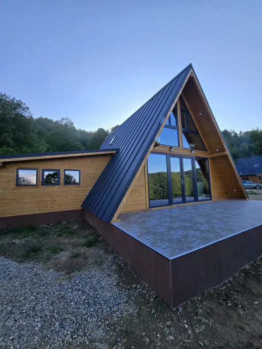 Cabană A-Frame – Plopi, jud. Cluj | 145 mp utili | 1000 mp teren – fotografia 1 din 8