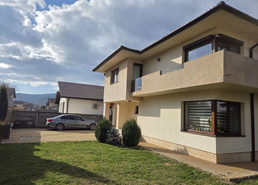 Casa 3 camere P+1 CETATE Alba Micesti Terasa 500 mp. Teren Asfalt Utilitati – fotografia 2 din 8