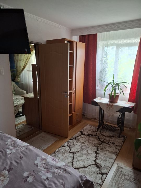 Apartament 2 camere de vânzare în zona Km 4-5 – mobilat, etaj intermediar – fotografia 5 din 12