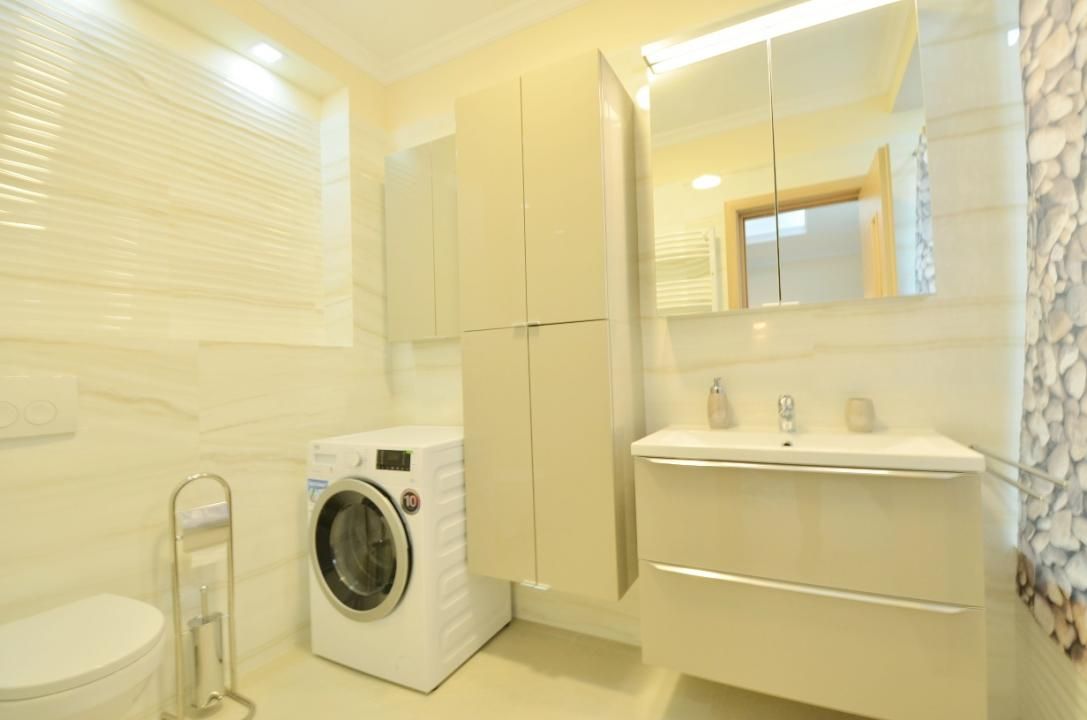 Laguna Residence | 4 camere | Centrala Proprie | Loc Parcare | Vedere Lac | – fotografia 15 din 16