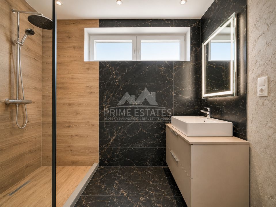 Vila tip duplex complet renovata 2026,  Sidney Residence Tunari – fotografia 11 din 26
