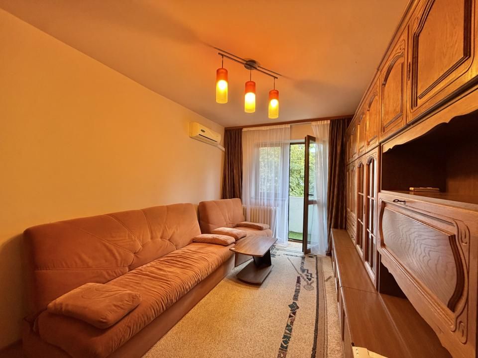 Apartament 4 camere, semidecomandat, etaj 3, zona Dacia – fotografia 1 din 15