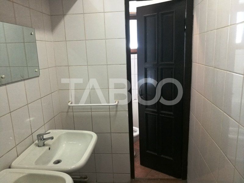 Spatiu de  birouri de vanzare  268 mpu etaj 1  zona Turnisor Sibiu – fotografia 10 din 10
