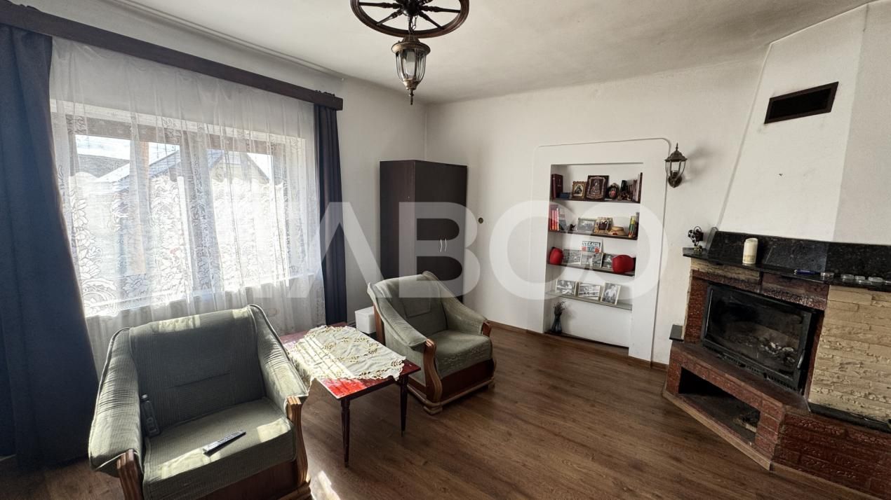Casa individuala de vanzare cu 3 camere 500 mp teren Cornatel Sibiu – fotografia 3 din 15