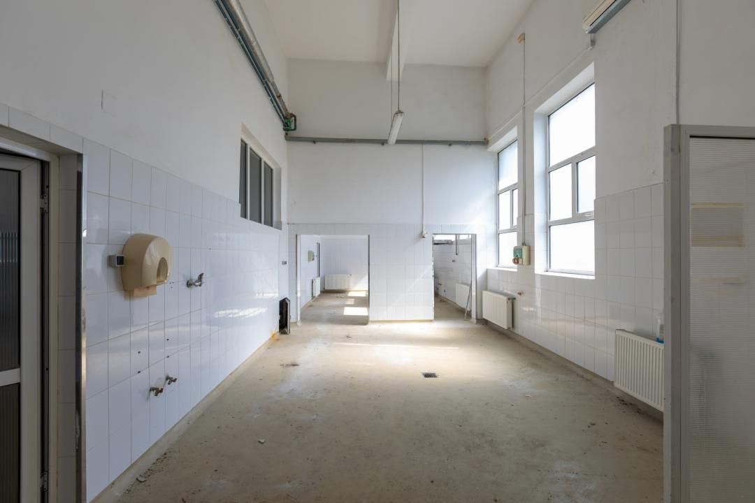 Proprietate de vânzare pentru investiție–teren 3874mp+construcții 989mp, Bacău – fotografia 34 din 47