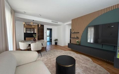 3 Camere de inchiriat | Penthouse Unirii | 2 Bai | Centrala | Parcare