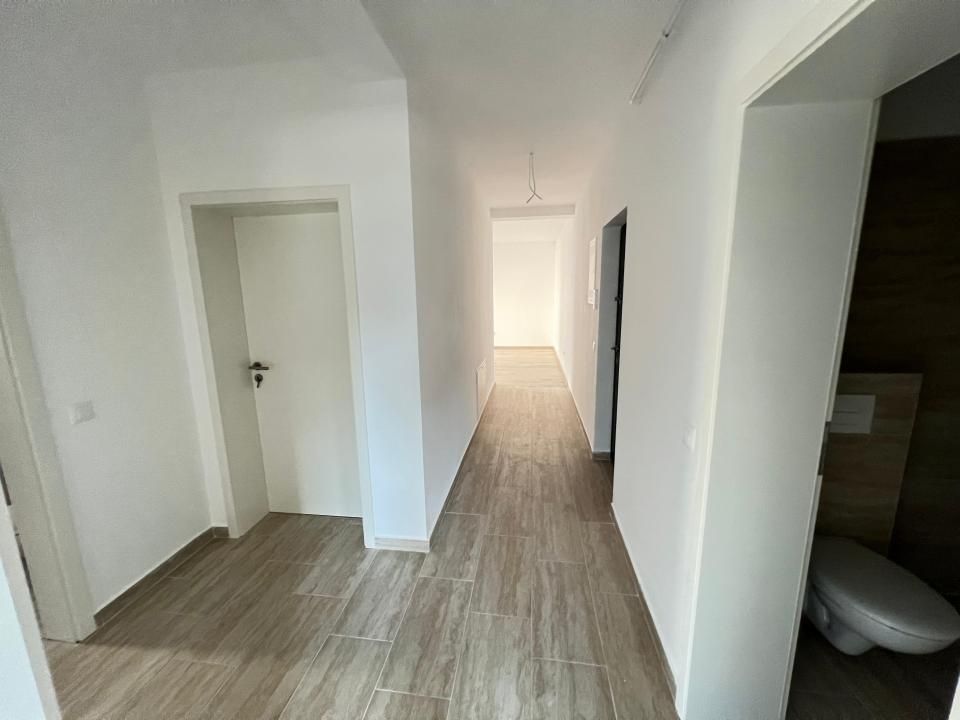 Apartament-3-Camere-Decomandat-73mp-Utili-Balcon-5mp-Parcare-Sanpetru-Residence – fotografia 6 din 17