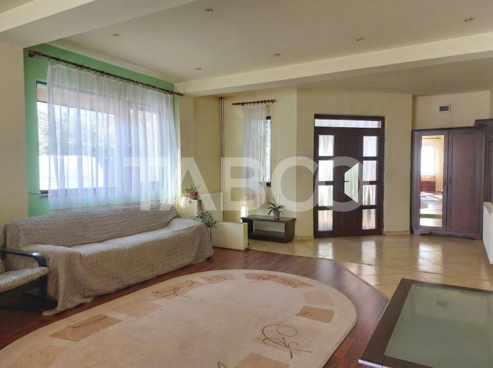 Casa 200 mpu 4 camere curte si gradina zona linistita Talmaciu – fotografia 3 din 27
