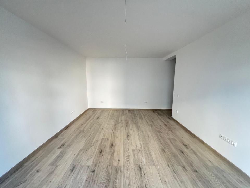 Apartament-3-Camere-Decomandat-73mp-Utili-Balcon-5mp-Parcare-Sanpetru-Residence – fotografia 3 din 17