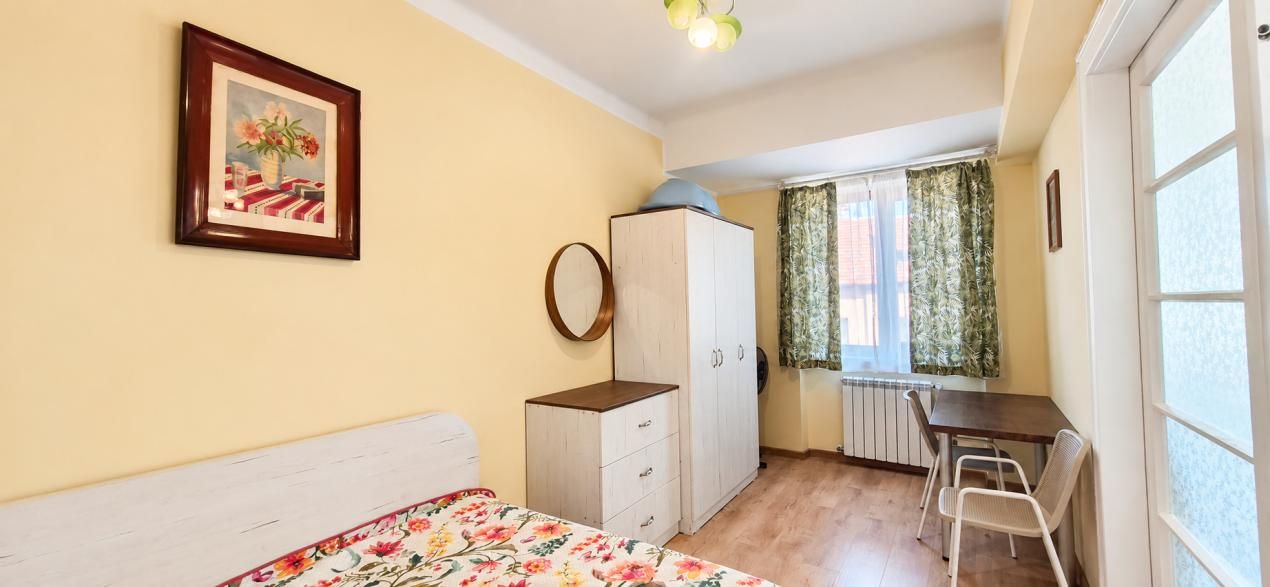 Închiriere apartament cu 3 camere, mobilat și utilat, Central Brasov - studenti – fotografia 9 din 14