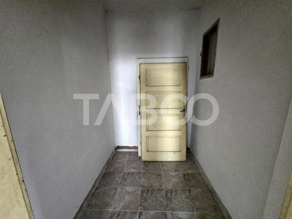 Casa de vanzare cu teren 412 mp pivnita garaj in Terezian Sibiu – fotografia 23 din 34