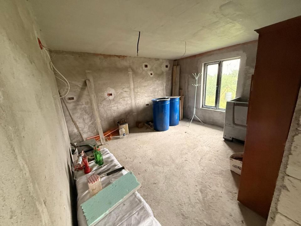 Casă semifinisată | Buzoiești | Teren generos 2.900 mp – fotografia 4 din 12