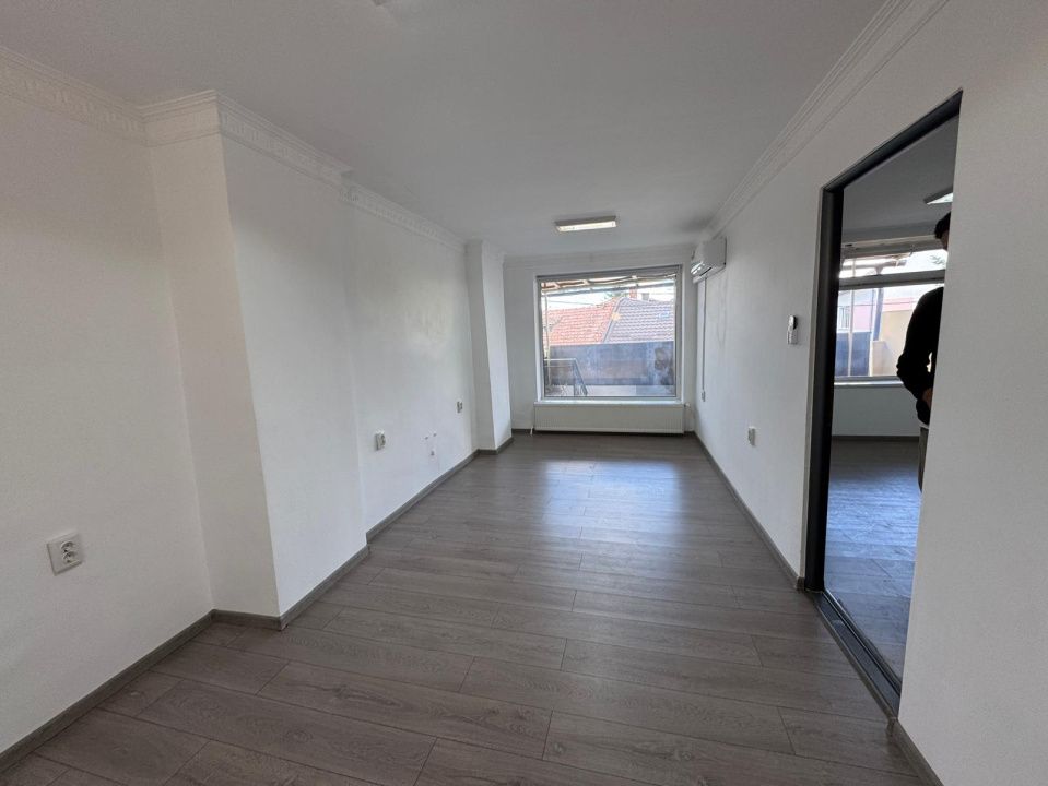 Închiriere casă pentru birouri + 4 garaje, P-ța Cipariu – fotografia 12 din 15