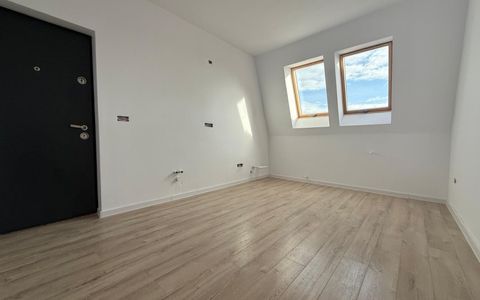 Apartament 2 camere, 54 mp, mansarda - zona Bucovinei