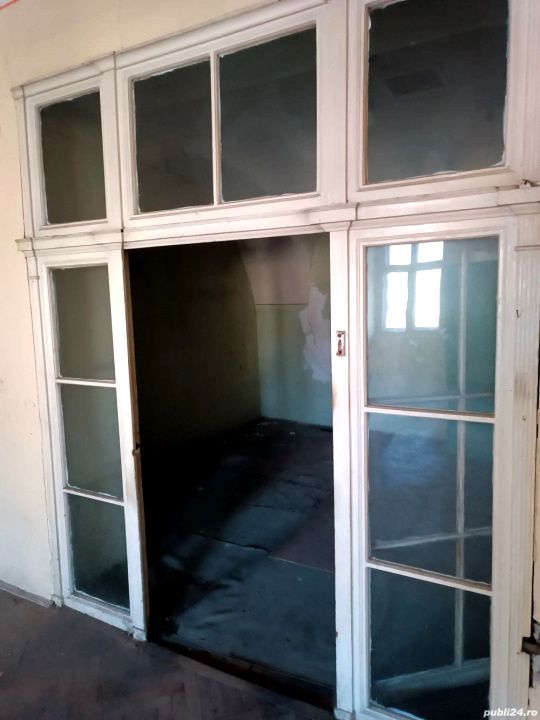 Spațiu comercial ultracentral, cu teren propriu și acces privat – fotografia 2 din 5