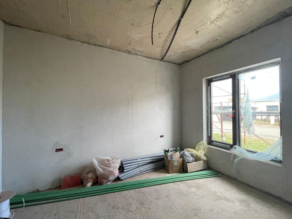 Duplex 5 camere despartit prin garaj - Mosnita Noua – fotografia 4 din 12