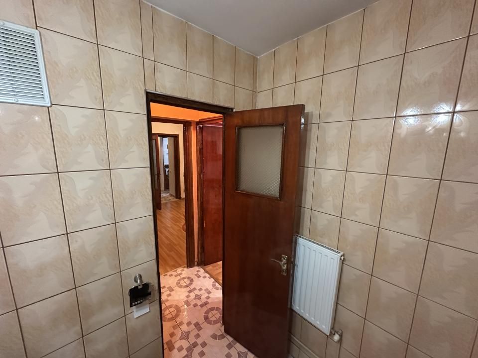 Berceni | 4 Camere | Etaj 5/10 | Bloc 1980 | Reabilitat | – fotografia 32 din 40
