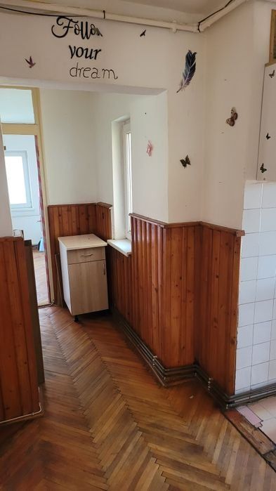Apartament cu 2 Camere, Decomandat, Boxă la subsol, etaj 1, 2 balcoane – fotografia 2 din 6