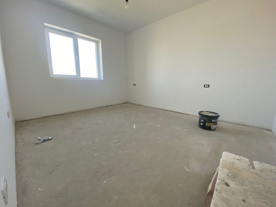 Penthouse 3 camere, decomandat,81 mp utili, etaj 3- zona Torontalului – fotografia 4 din 12