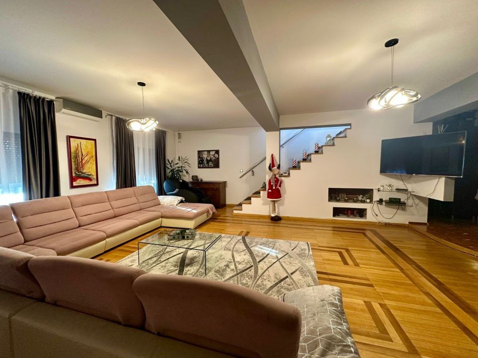 Casa individuala lux, 251 mp utili, 600 mp teren - Dumbrăvița – fotografia 1 din 17
