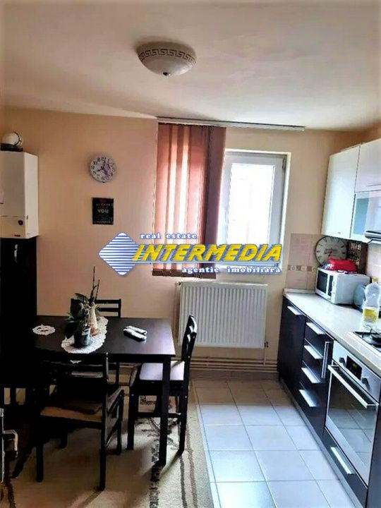 Apartament 3 camere I decomandat I Cetate I balcon I pivnita I zona Mercur I – fotografia 6 din 6