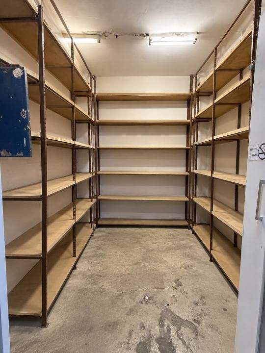 Spatiu comercial de vanzare in Oradea, vad comercial intens si vizibilitate – fotografia 4 din 5