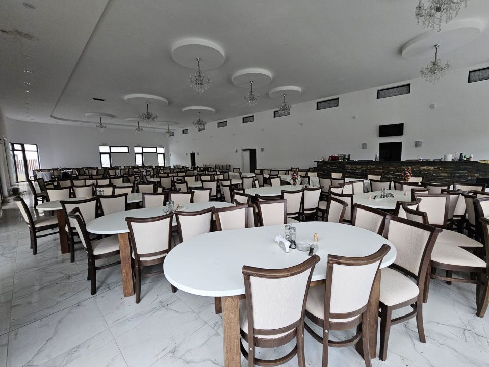 EXCLUSIVITATE! Restaurant de vanzare, Mobilat/Utiliat, 565 mp,cu teren 5.000 mp! – fotografia 17 din 27