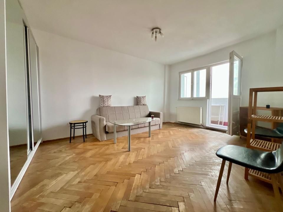 Apartament cu 3 camere, 69 mp utili, decomandat - Zona Dacia – fotografia 1 din 12