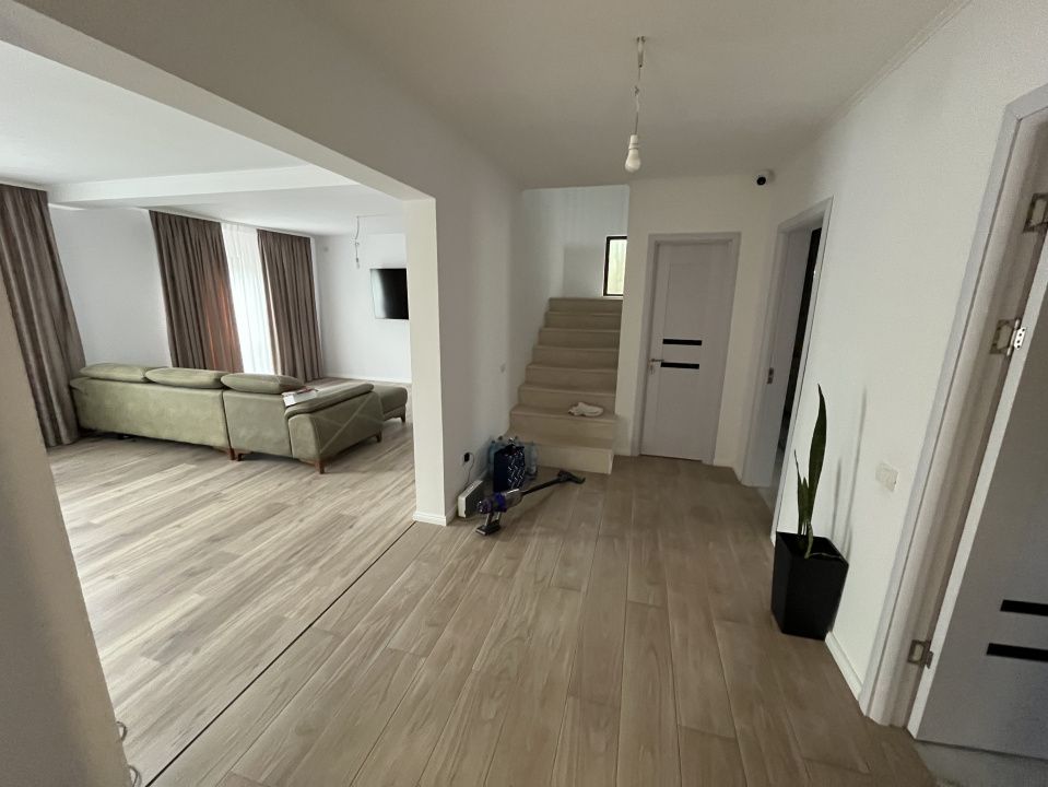Exclusivitate! Vila D+P+M, 6 camere, partial mobilata, utilata, Valu lui Traian! – fotografia 7 din 17