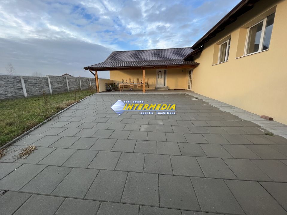 Casa noua cu 4 camere , pivnita de vanzare Alba Iulia finisata teren 1400 mp – fotografia 1 din 11