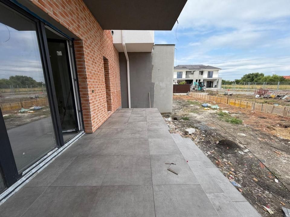 Triplex in Sacalaz | Finisaje premium | 3 camere | Asfalt | 2 terase – fotografia 13 din 13