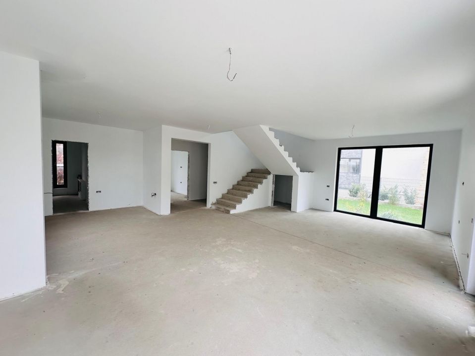 VILA INDIVIDUALA 5 CAMERE | LAGUNA ALBASTRA | CORBEANCA | 198 MP UTIL – fotografia 4 din 15