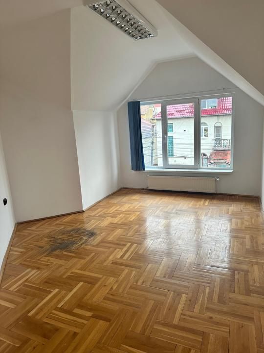 Casă 7 camere,  668 mp, str. Ciresilor, Grădina Botanică – fotografia 5 din 12
