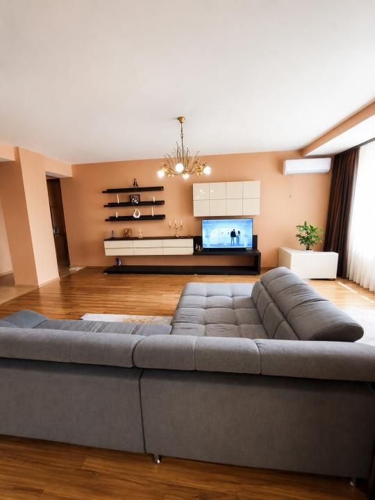Vânzare apartament 2/3 camere 113 mp. Portul Tomis – fotografia 1 din 21