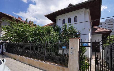 Dorobanți - Capitale | Detached Villa | Private Courtyard