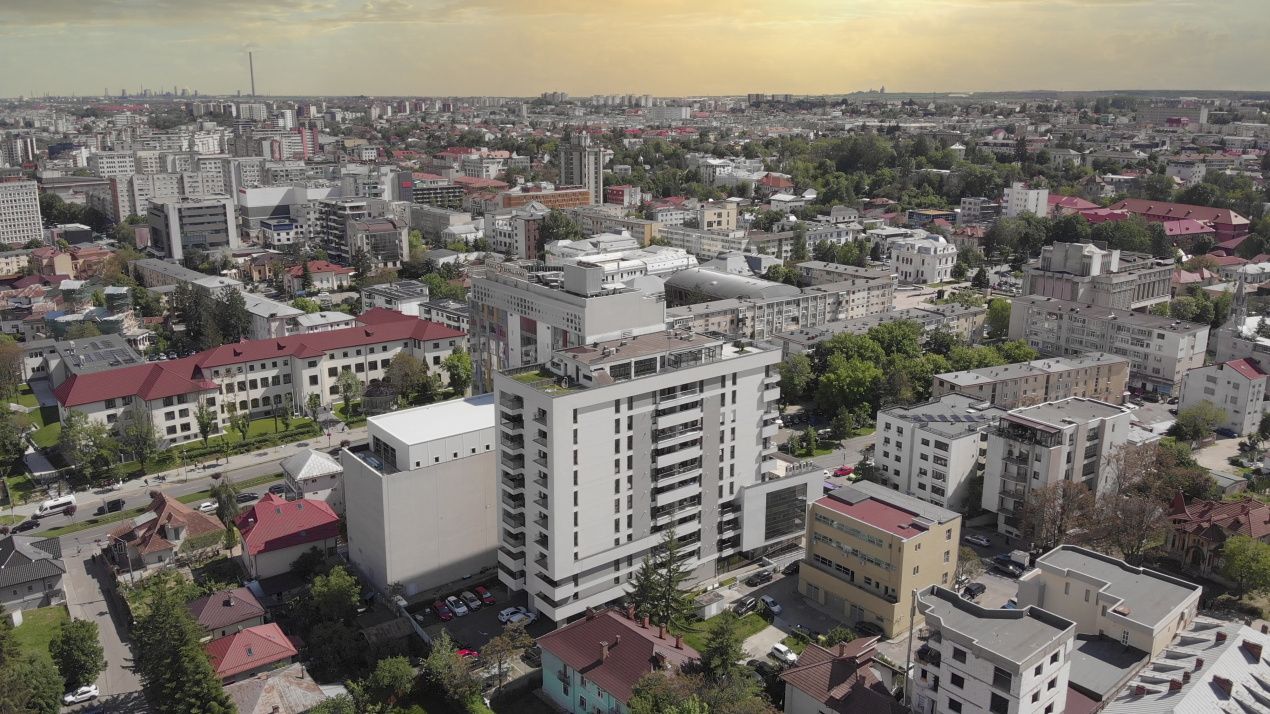Panoramic View - 4 Rooms - Parking | Pitesti Residence - I C Bratianu 54 – fotografia 1 din 36