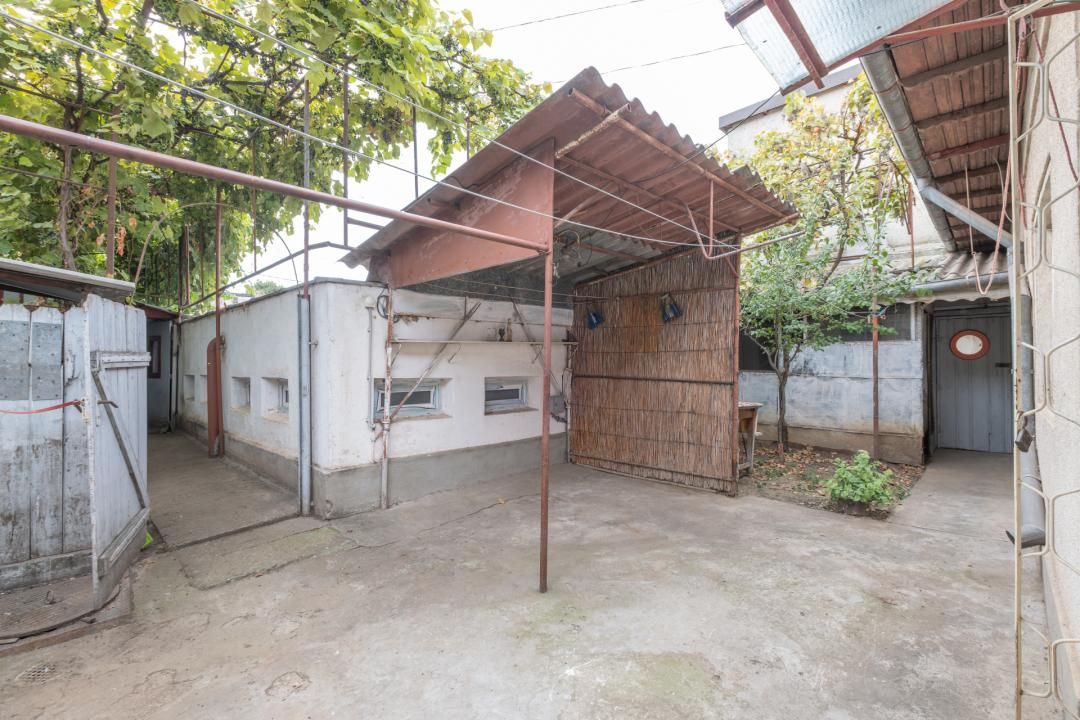 Casă din cărămidă, cu garaj și curte proprie – zona centrală Constanța – fotografia 16 din 21