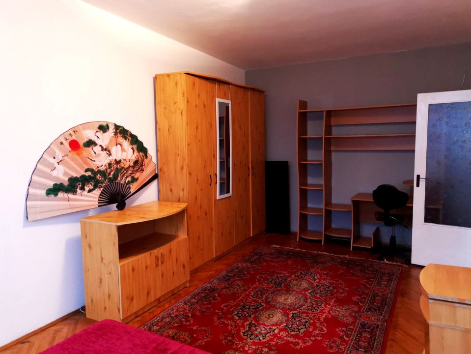 Apartament 2 camere, mobilat și utilat, cu potențial de recompartimentare, Gruia – fotografia 1 din 7